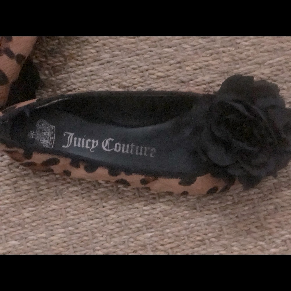 JUICY COUTURE LEOPARD BALLET FLOWER FLAT